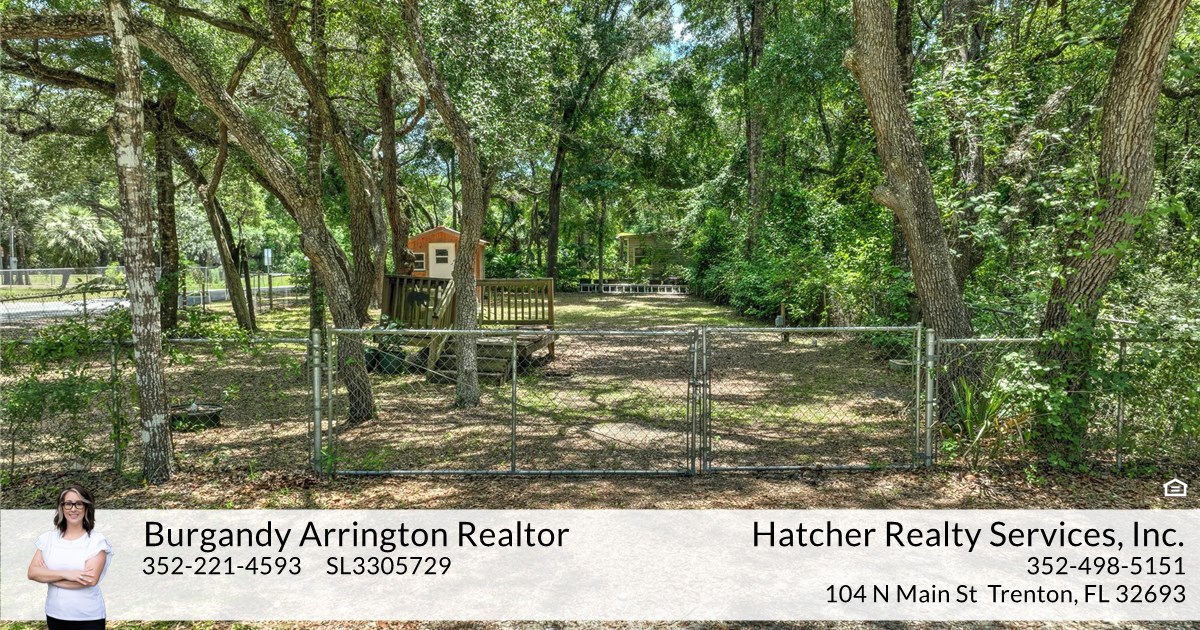 9 SE 914th St, Old Town, FL 32680